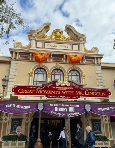 Great Moments Mr Lincoln Building - Mini Travel Adventures 4 Us Great Moments Mr Lincoln