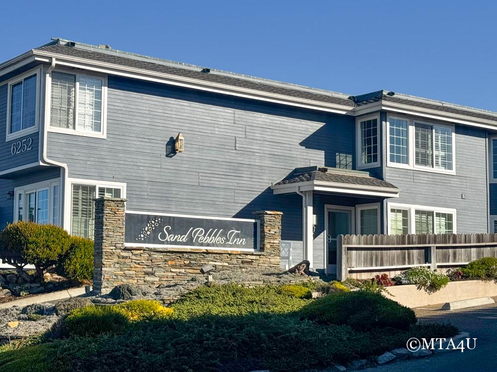 Front View of Sand Pebbles Inn in Cambria, California