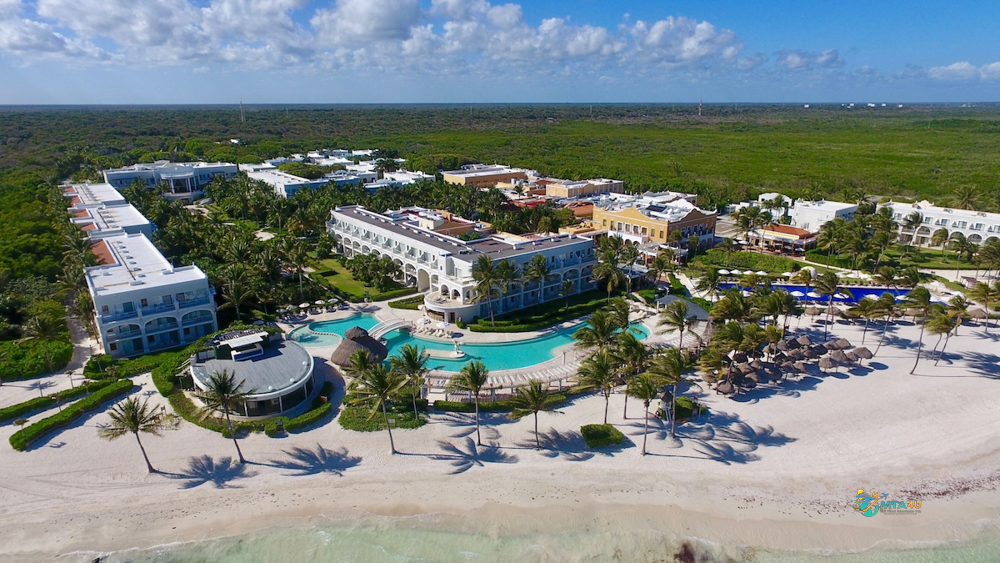 Dreams Tulum Beachfront Pool and Resort Grounds - Mini Travel Adventures 4 Us Dreams Tulum Resort & Spa